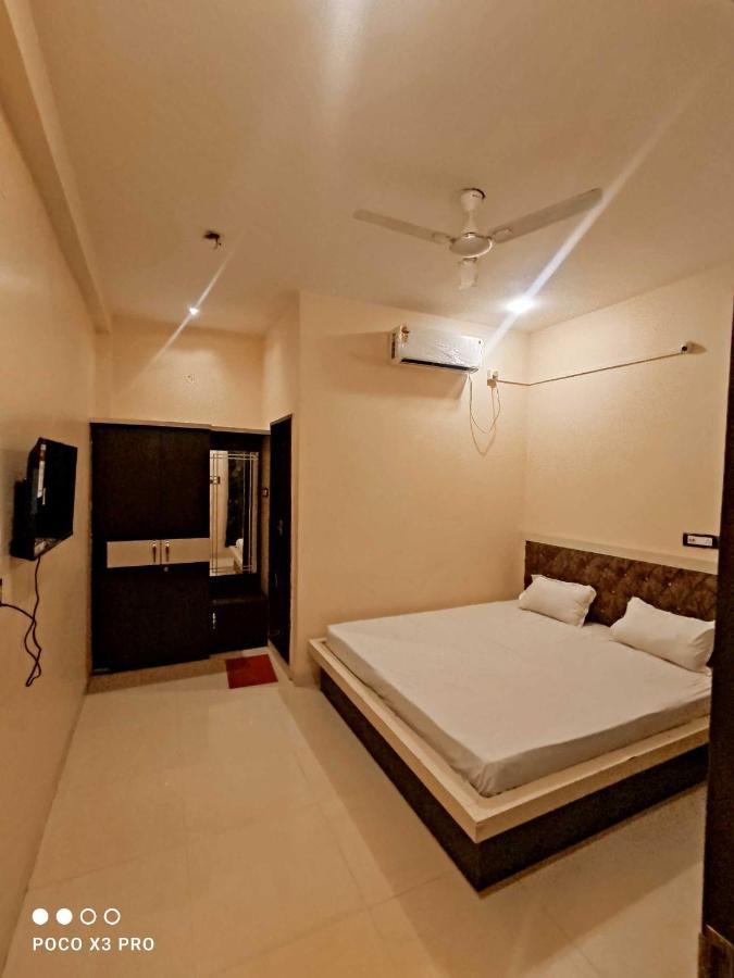Oyo Siddharth Regency Hotel 3*